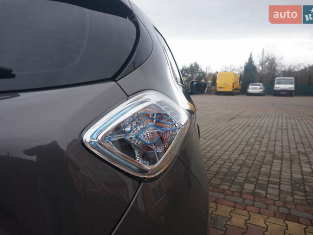 Коричневий Рено Зое, об'ємом двигуна 0 л та пробігом 220 тис. км за 9000 $, фото 23 на Automoto.ua