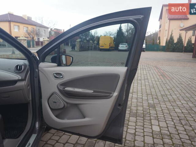 Коричневий Рено Зое, об'ємом двигуна 0 л та пробігом 220 тис. км за 9000 $, фото 35 на Automoto.ua