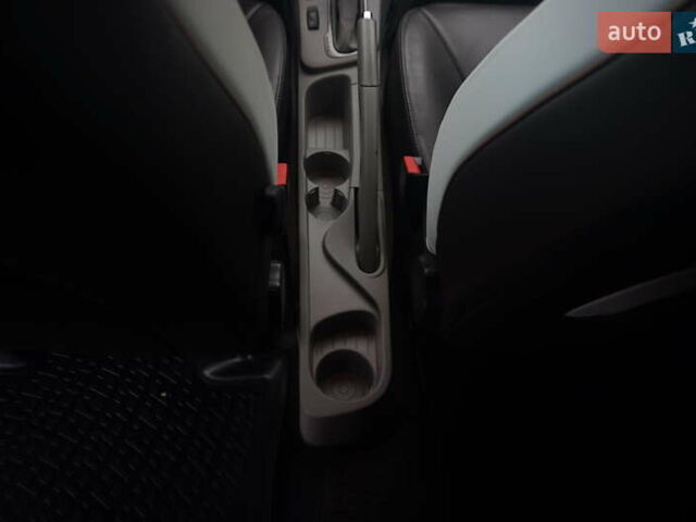 Коричневий Рено Зое, об'ємом двигуна 0 л та пробігом 220 тис. км за 9000 $, фото 46 на Automoto.ua