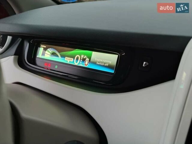 Червоний Рено Зое, об'ємом двигуна 0 л та пробігом 120 тис. км за 8888 $, фото 25 на Automoto.ua