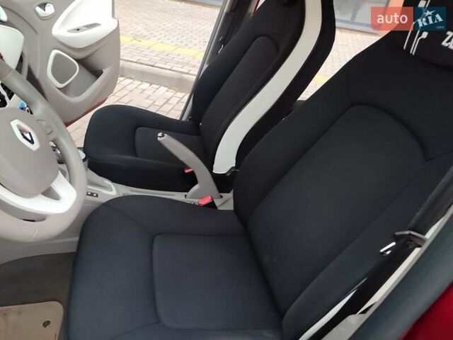 Червоний Рено Зое, об'ємом двигуна 0 л та пробігом 120 тис. км за 8900 $, фото 67 на Automoto.ua