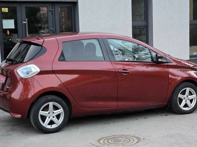 Червоний Рено Зое, об'ємом двигуна 0 л та пробігом 142 тис. км за 8750 $, фото 2 на Automoto.ua