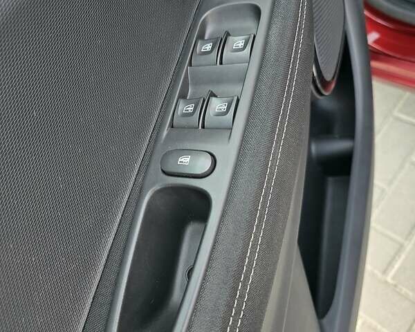 Червоний Рено Зое, об'ємом двигуна 0 л та пробігом 145 тис. км за 8750 $, фото 9 на Automoto.ua