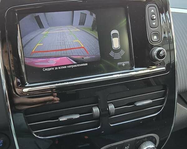 Рено Зое 2017 в Львове на Automoto.ua Красный Рено Зое, объемом двигателя 0 л и пробегом 144 тыс. км за 8750 $, фото 12 на Automoto.ua