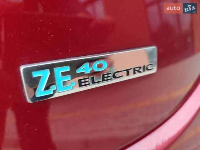 Червоний Рено Зое, об'ємом двигуна 0 л та пробігом 120 тис. км за 8900 $, фото 14 на Automoto.ua