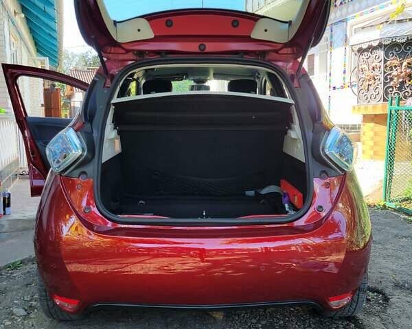 Червоний Рено Зое, об'ємом двигуна 0 л та пробігом 178 тис. км за 9600 $, фото 28 на Automoto.ua