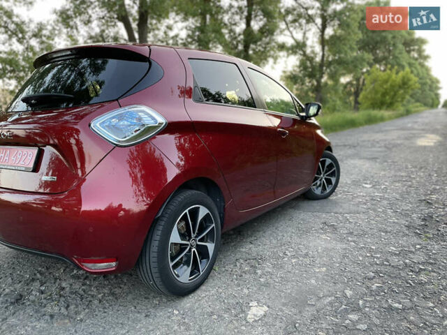 Красный Рено Зое, объемом двигателя 0 л и пробегом 89 тыс. км за 9700 $, фото 3 на Automoto.ua