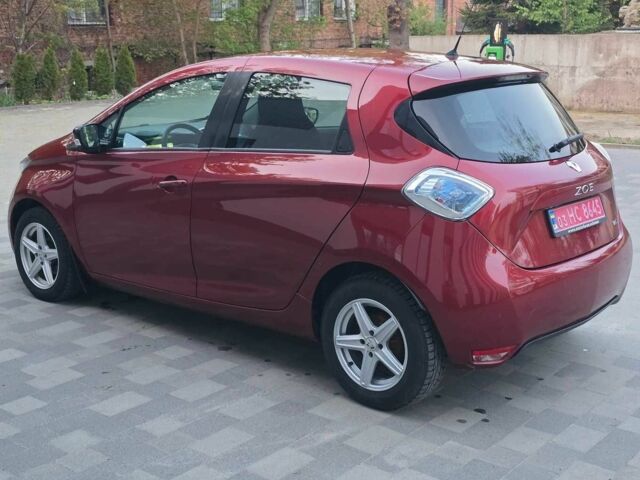 Червоний Рено Зое, об'ємом двигуна 0 л та пробігом 142 тис. км за 8750 $, фото 6 на Automoto.ua