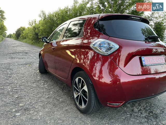 Красный Рено Зое, объемом двигателя 0 л и пробегом 89 тыс. км за 9700 $, фото 6 на Automoto.ua