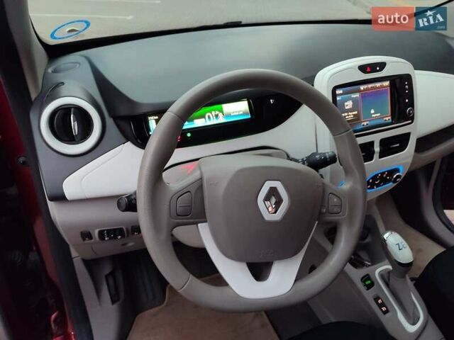 Червоний Рено Зое, об'ємом двигуна 0 л та пробігом 120 тис. км за 8900 $, фото 65 на Automoto.ua
