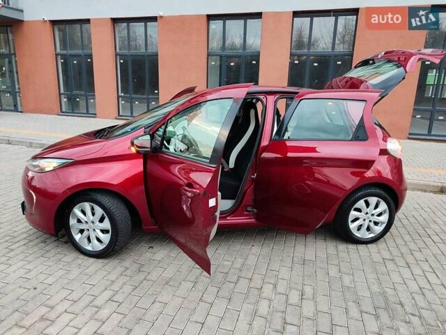 Червоний Рено Зое, об'ємом двигуна 0 л та пробігом 120 тис. км за 8900 $, фото 28 на Automoto.ua