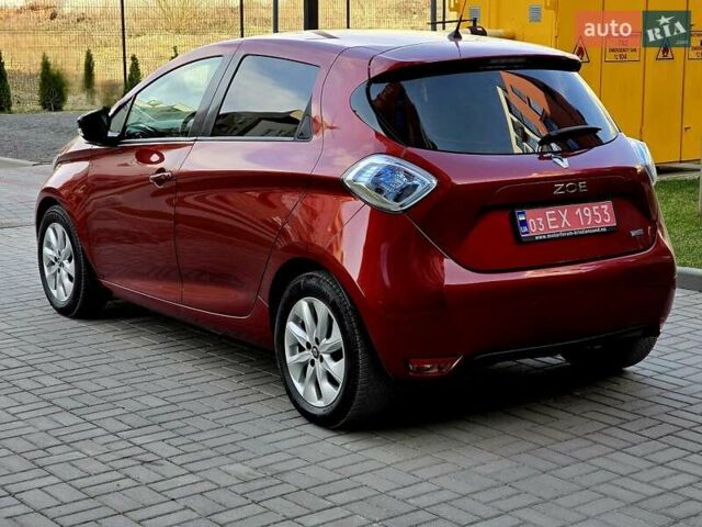 Красный Рено Зое, объемом двигателя 0 л и пробегом 140 тыс. км за 8250 $, фото 3 на Automoto.ua