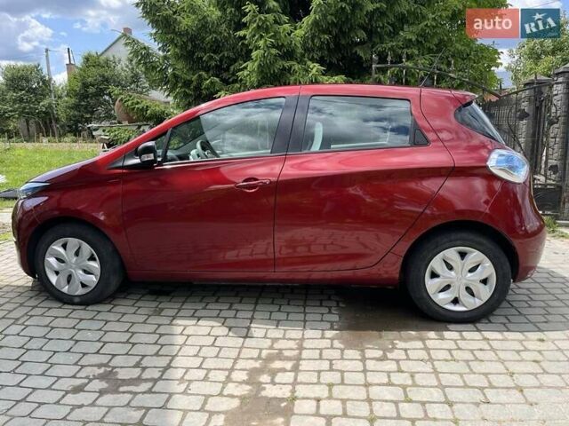 Красный Рено Зое, объемом двигателя 0 л и пробегом 69 тыс. км за 9098 $, фото 2 на Automoto.ua