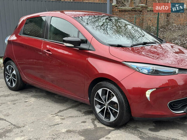 Червоний Рено Зое, об'ємом двигуна 0 л та пробігом 116 тис. км за 9500 $, фото 4 на Automoto.ua
