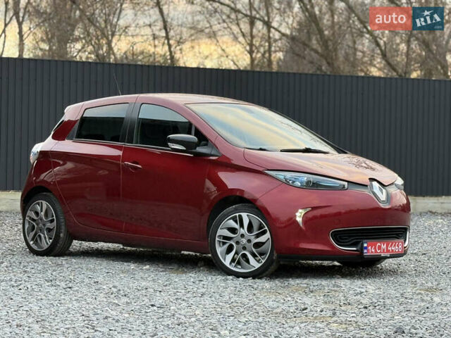 Красный Рено Зое, объемом двигателя 0 л и пробегом 120 тыс. км за 9499 $, фото 7 на Automoto.ua