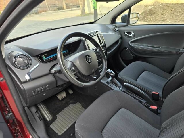 Червоний Рено Зое, об'ємом двигуна 0 л та пробігом 142 тис. км за 8750 $, фото 9 на Automoto.ua