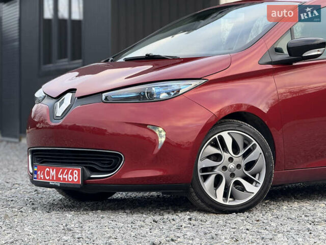 Красный Рено Зое, объемом двигателя 0 л и пробегом 120 тыс. км за 9499 $, фото 2 на Automoto.ua