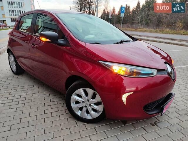 Красный Рено Зое, объемом двигателя 0 л и пробегом 120 тыс. км за 8899 $, фото 23 на Automoto.ua