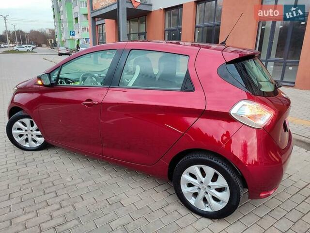 Красный Рено Зое, объемом двигателя 0 л и пробегом 120 тыс. км за 8850 $, фото 8 на Automoto.ua