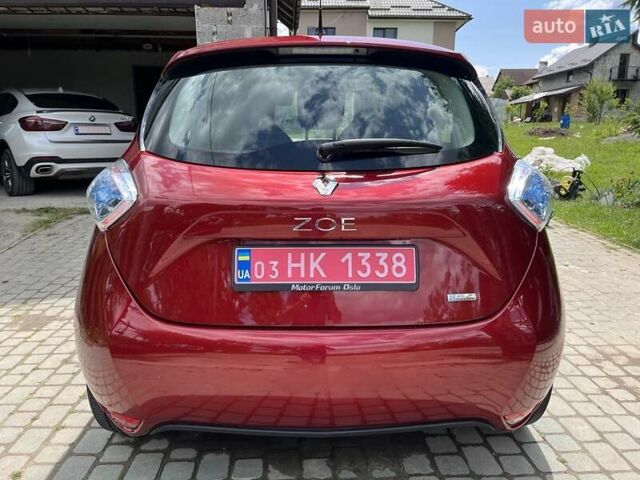 Красный Рено Зое, объемом двигателя 0 л и пробегом 69 тыс. км за 9098 $, фото 4 на Automoto.ua