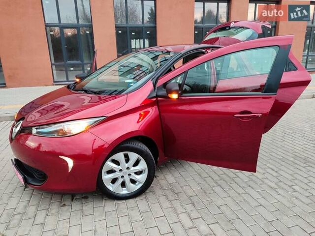 Червоний Рено Зое, об'ємом двигуна 0 л та пробігом 120 тис. км за 8900 $, фото 27 на Automoto.ua
