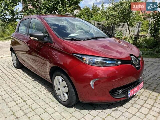 Красный Рено Зое, объемом двигателя 0 л и пробегом 69 тыс. км за 9098 $, фото 8 на Automoto.ua