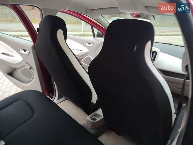 Червоний Рено Зое, об'ємом двигуна 0 л та пробігом 120 тис. км за 8900 $, фото 51 на Automoto.ua