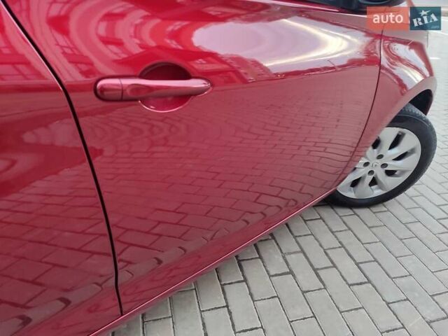 Червоний Рено Зое, об'ємом двигуна 0 л та пробігом 120 тис. км за 8888 $, фото 60 на Automoto.ua