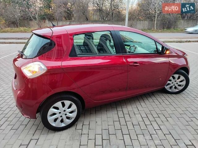 Червоний Рено Зое, об'ємом двигуна 0 л та пробігом 120 тис. км за 8888 $, фото 61 на Automoto.ua