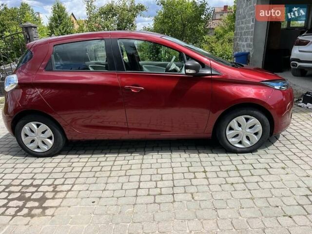 Красный Рено Зое, объемом двигателя 0 л и пробегом 69 тыс. км за 9098 $, фото 6 на Automoto.ua