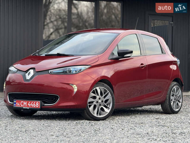 Красный Рено Зое, объемом двигателя 0 л и пробегом 120 тыс. км за 9499 $, фото 1 на Automoto.ua