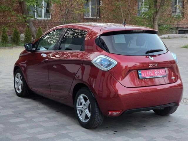 Красный Рено Зое, объемом двигателя 0 л и пробегом 142 тыс. км за 8750 $, фото 5 на Automoto.ua