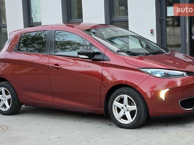 Рено Зое 2017 в Львове на Automoto.ua Красный Рено Зое, объемом двигателя 0 л и пробегом 144 тыс. км за 8750 $, фото 1 на Automoto.ua