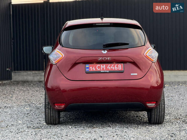 Красный Рено Зое, объемом двигателя 0 л и пробегом 120 тыс. км за 9499 $, фото 11 на Automoto.ua