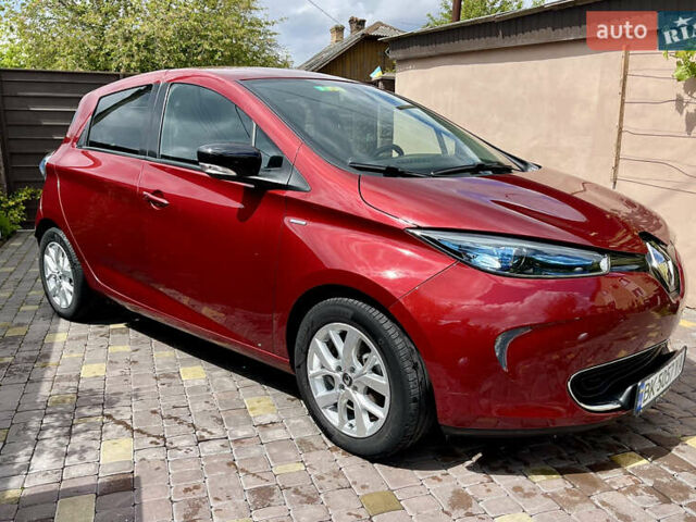 Красный Рено Зое, объемом двигателя 0 л и пробегом 98 тыс. км за 10399 $, фото 15 на Automoto.ua
