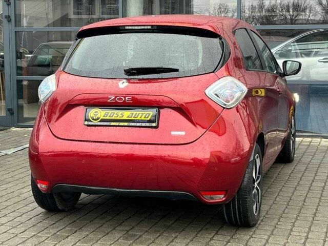 Красный Рено Зое, объемом двигателя 0 л и пробегом 106 тыс. км за 11500 $, фото 6 на Automoto.ua