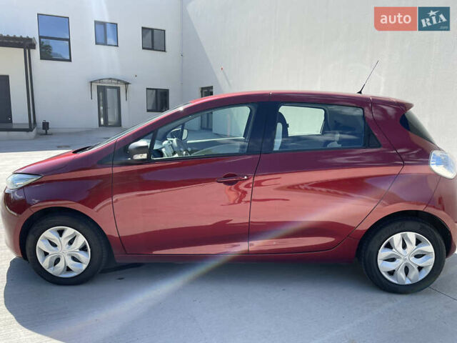 Красный Рено Зое, объемом двигателя 0 л и пробегом 102 тыс. км за 8900 $, фото 7 на Automoto.ua