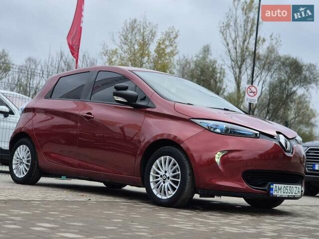 Рено Зое 2018 в Бердичеве на Automoto.ua Красный Рено Зое, объемом двигателя 0 л и пробегом 121 тыс. км за 9455 $, фото 5 на Automoto.ua