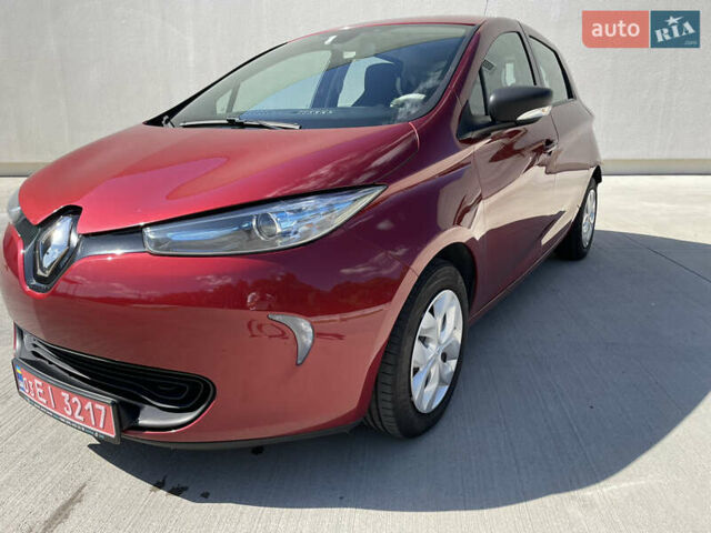 Красный Рено Зое, объемом двигателя 0 л и пробегом 102 тыс. км за 8900 $, фото 5 на Automoto.ua