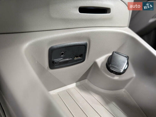 Червоний Рено Зое, об'ємом двигуна 0 л та пробігом 80 тис. км за 6700 $, фото 31 на Automoto.ua