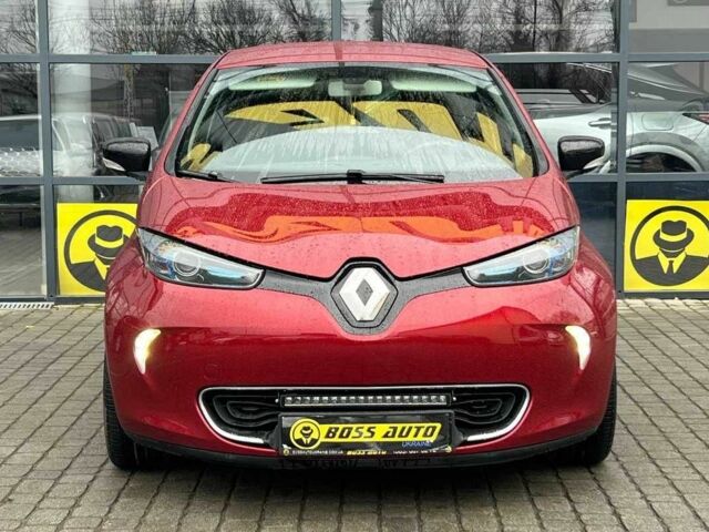 Красный Рено Зое, объемом двигателя 0 л и пробегом 106 тыс. км за 11500 $, фото 1 на Automoto.ua