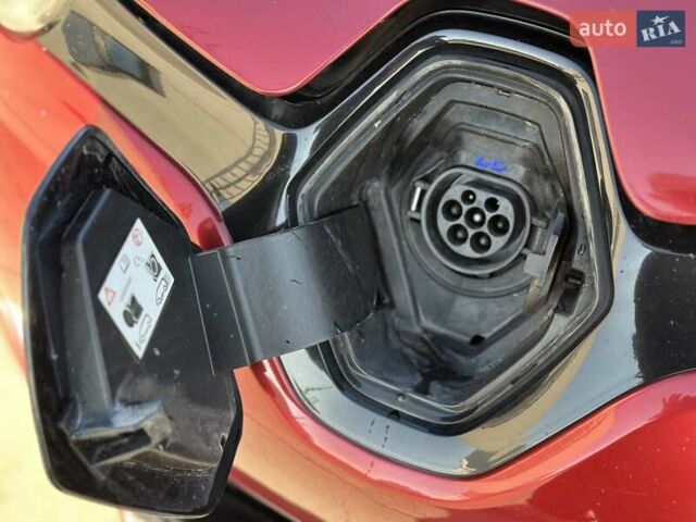 Червоний Рено Зое, об'ємом двигуна 0 л та пробігом 105 тис. км за 9199 $, фото 18 на Automoto.ua