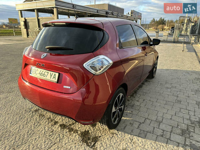 Красный Рено Зое, объемом двигателя 0 л и пробегом 79 тыс. км за 10900 $, фото 10 на Automoto.ua