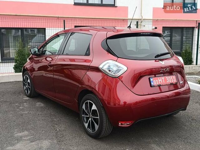 Красный Рено Зое, объемом двигателя 0 л и пробегом 77 тыс. км за 10500 $, фото 5 на Automoto.ua