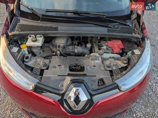 Красный Рено Зое, объемом двигателя 0 л и пробегом 178 тыс. км за 8850 $, фото 49 на Automoto.ua