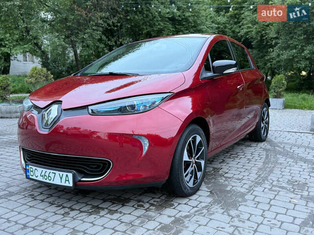 Красный Рено Зое, объемом двигателя 0 л и пробегом 79 тыс. км за 10900 $, фото 5 на Automoto.ua