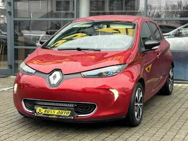 Красный Рено Зое, объемом двигателя 0 л и пробегом 106 тыс. км за 11500 $, фото 2 на Automoto.ua