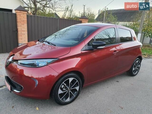 Красный Рено Зое, объемом двигателя 0 л и пробегом 80 тыс. км за 10200 $, фото 1 на Automoto.ua