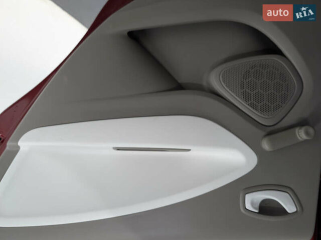 Червоний Рено Зое, об'ємом двигуна 0 л та пробігом 80 тис. км за 6700 $, фото 37 на Automoto.ua