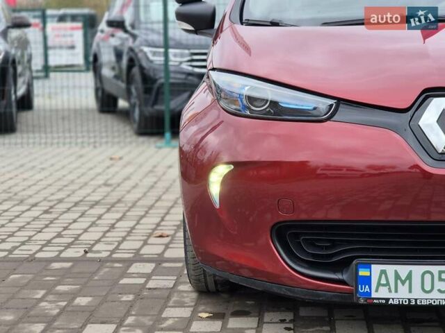 Рено Зое 2018 в Бердичеве на Automoto.ua Красный Рено Зое, объемом двигателя 0 л и пробегом 121 тыс. км за 9455 $, фото 8 на Automoto.ua